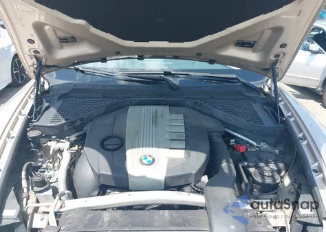 2013 BMW X5 xDrive35D z USA, uszkodzony, nr VIN 5UXZW0C52D0B95023